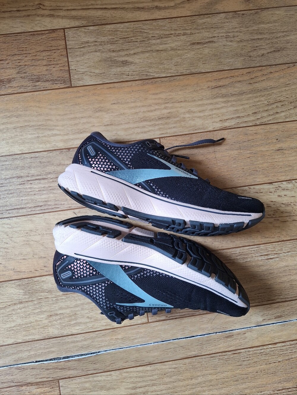 Brooks Ghost 14 Black Peach Women's Size 8 - Picture 7 of 10